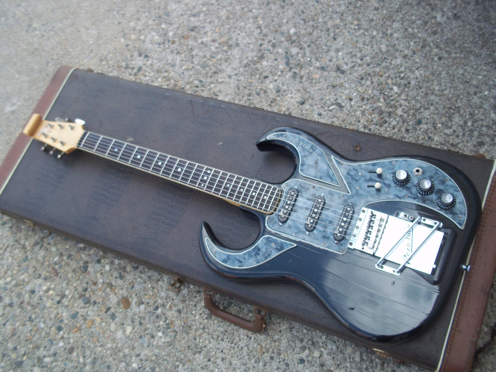 Burns Bison Guitar & Bass Reference Page